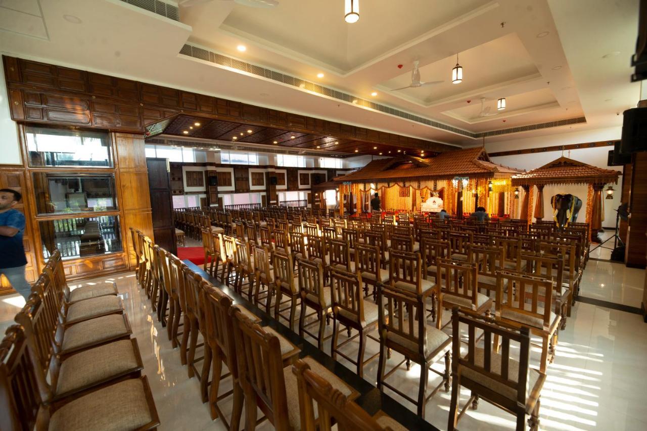 Hotel Guruvayur Darshan Dış mekan fotoğraf