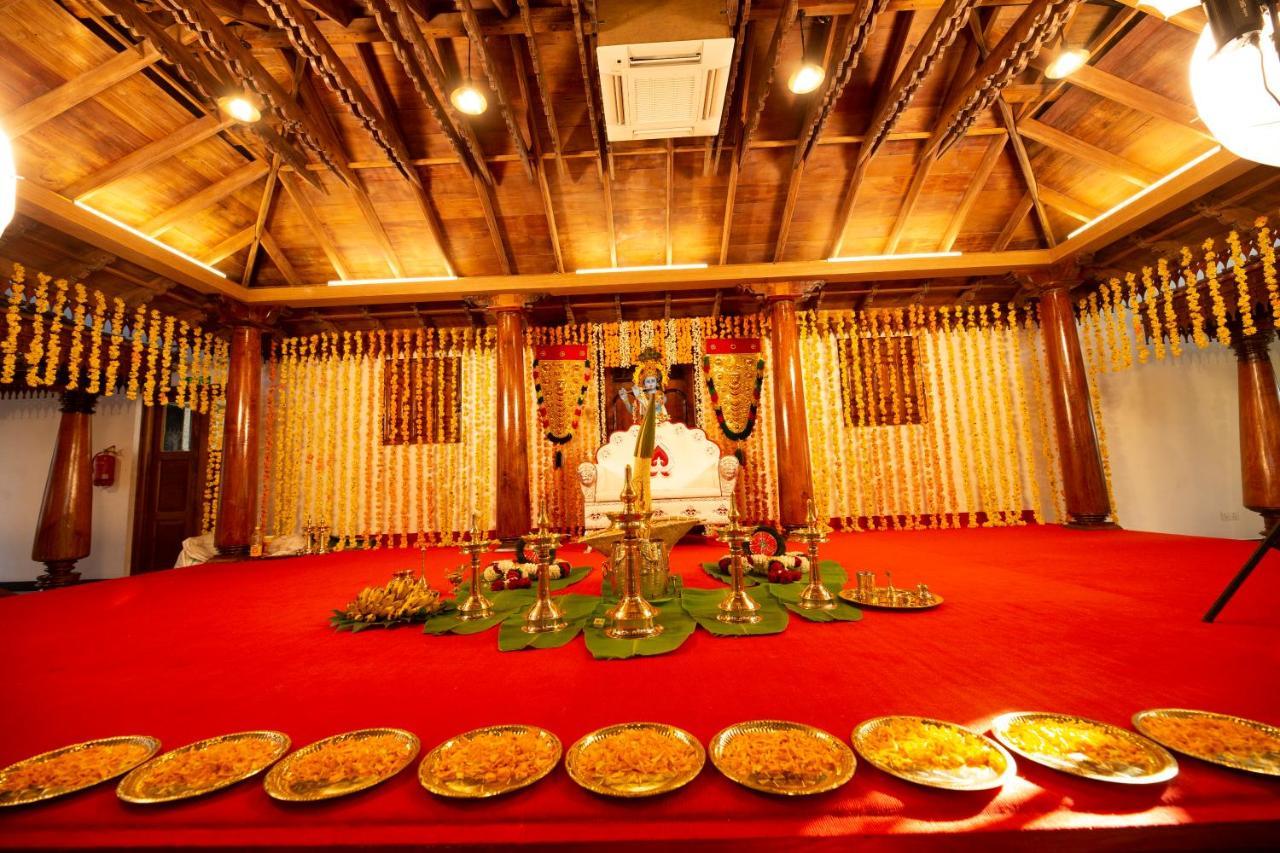 Hotel Guruvayur Darshan Dış mekan fotoğraf