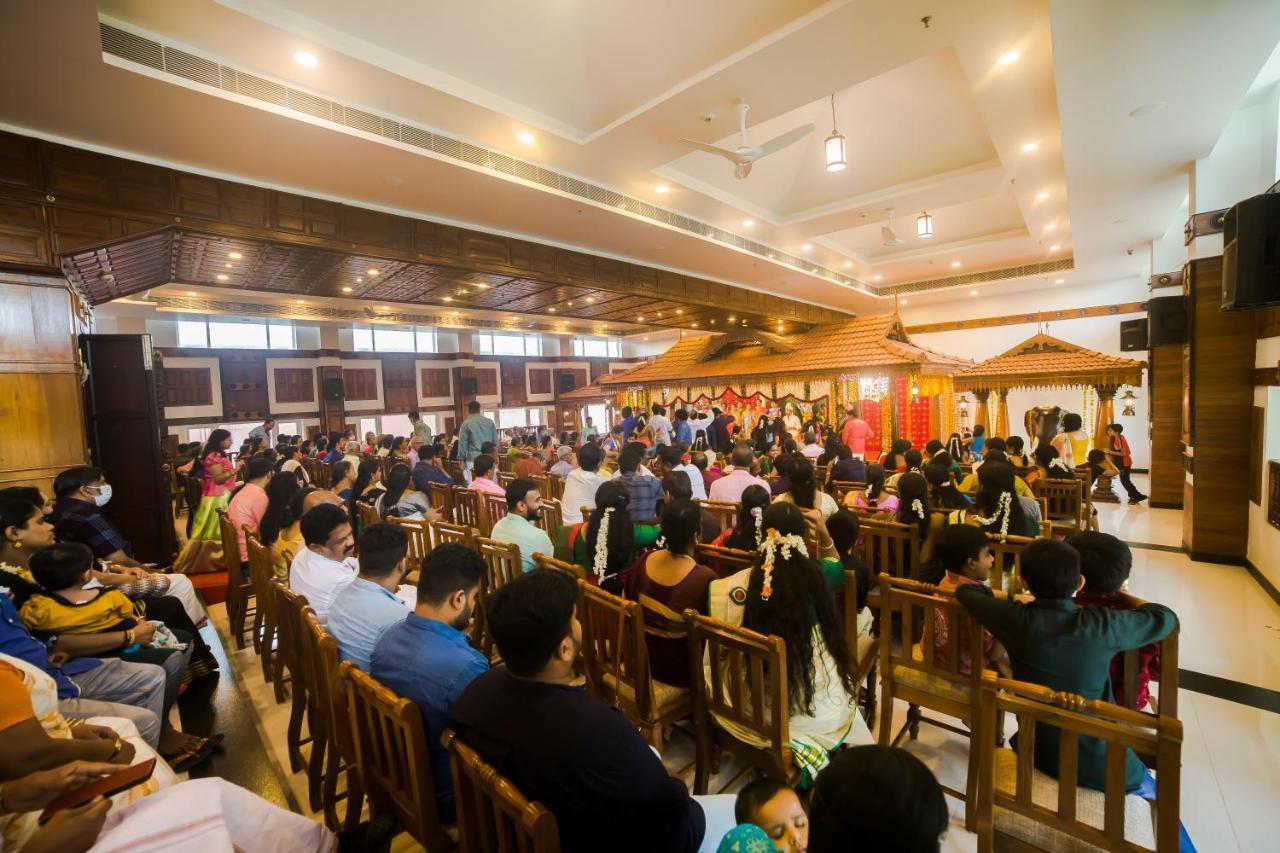 Hotel Guruvayur Darshan Dış mekan fotoğraf