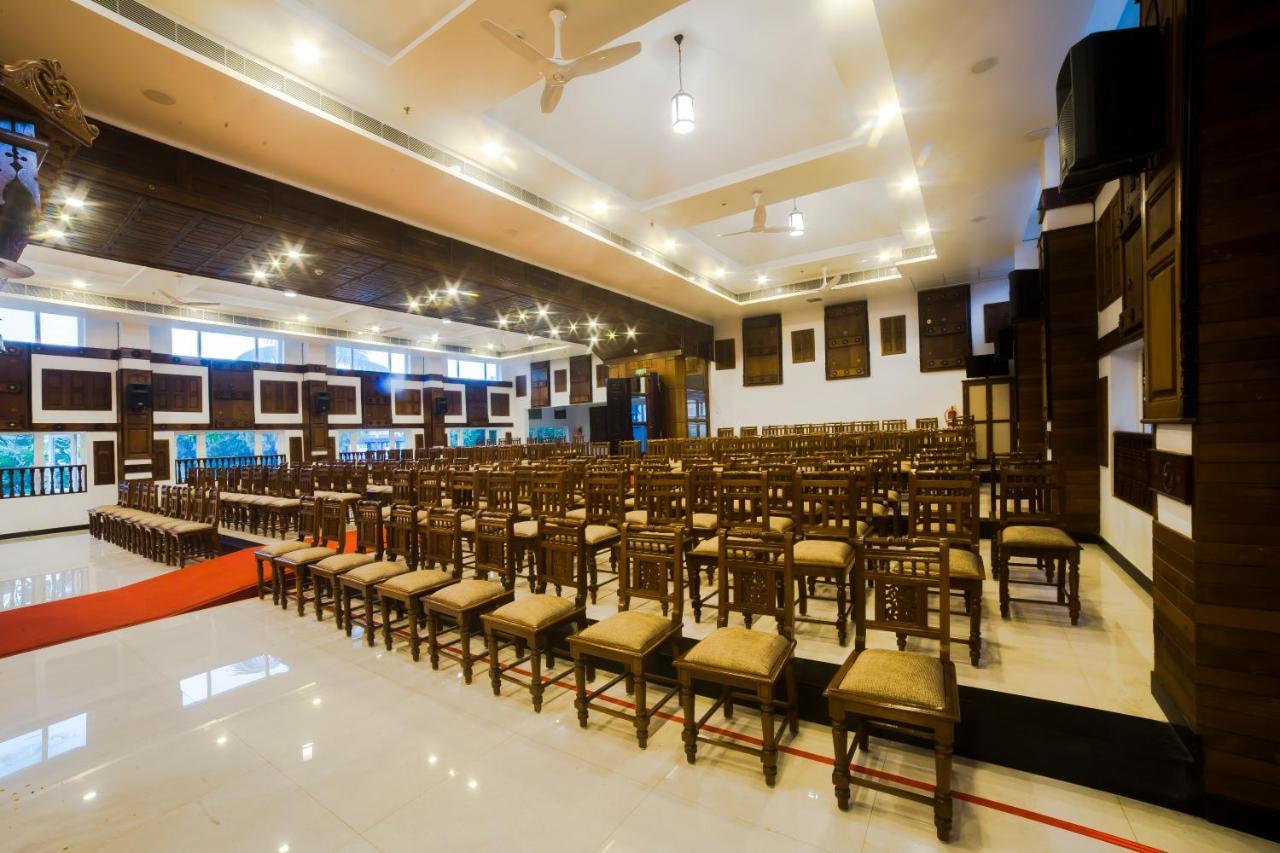 Hotel Guruvayur Darshan Dış mekan fotoğraf