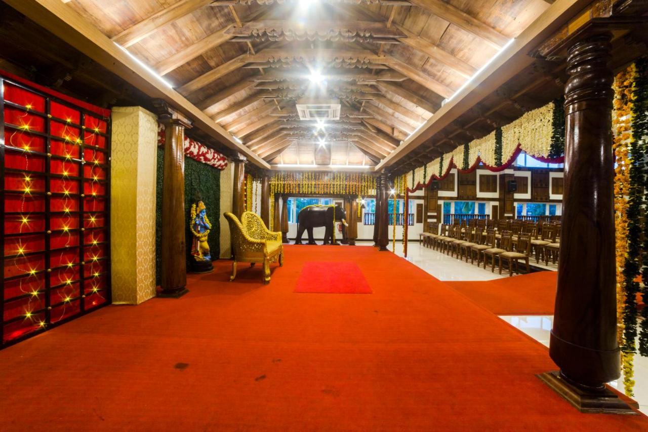 Hotel Guruvayur Darshan Dış mekan fotoğraf