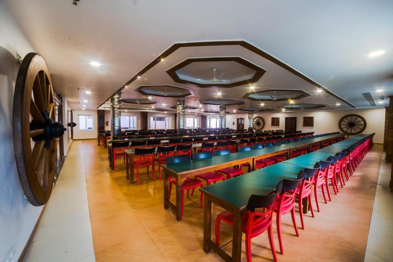 Hotel Guruvayur Darshan Dış mekan fotoğraf