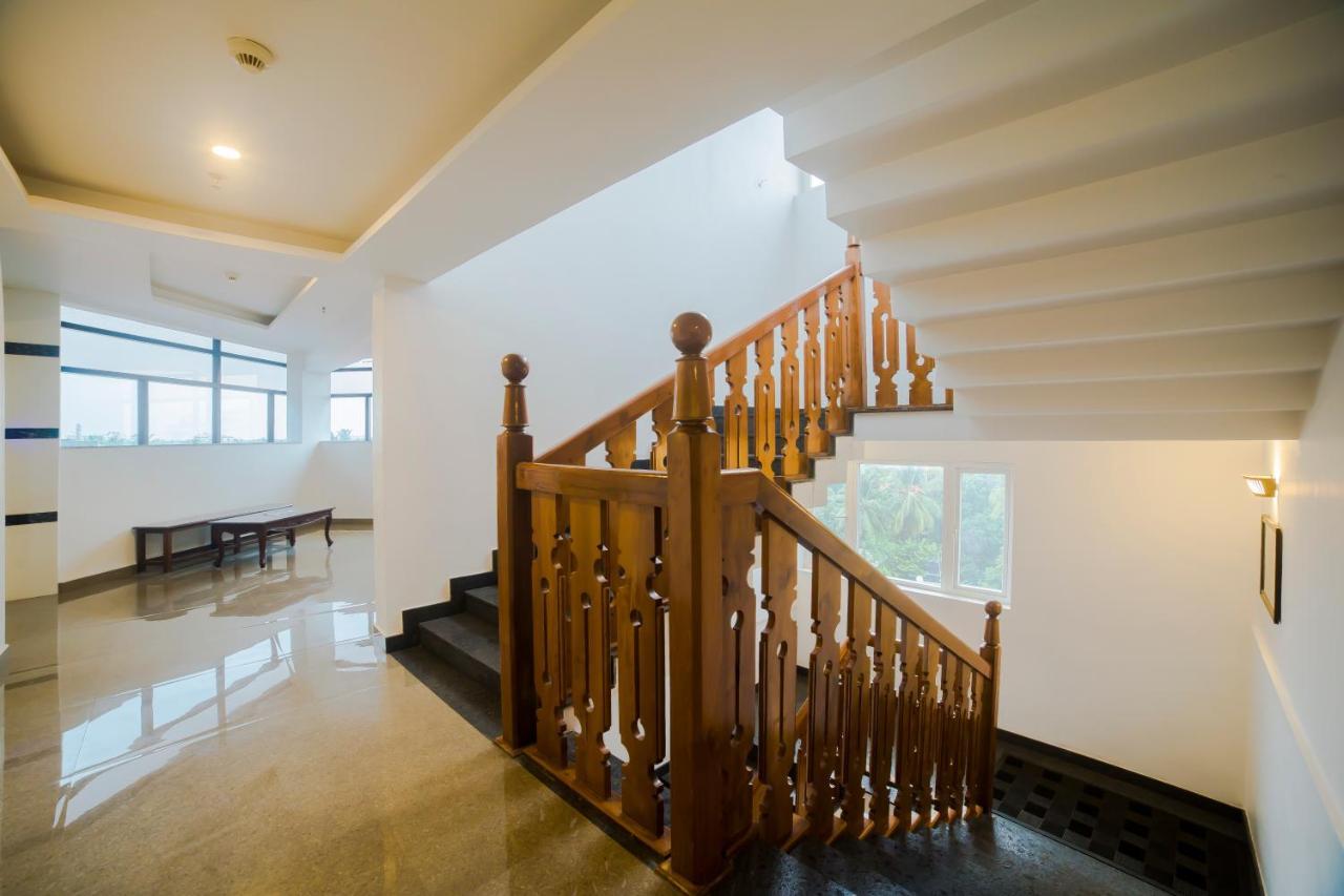 Hotel Guruvayur Darshan Dış mekan fotoğraf